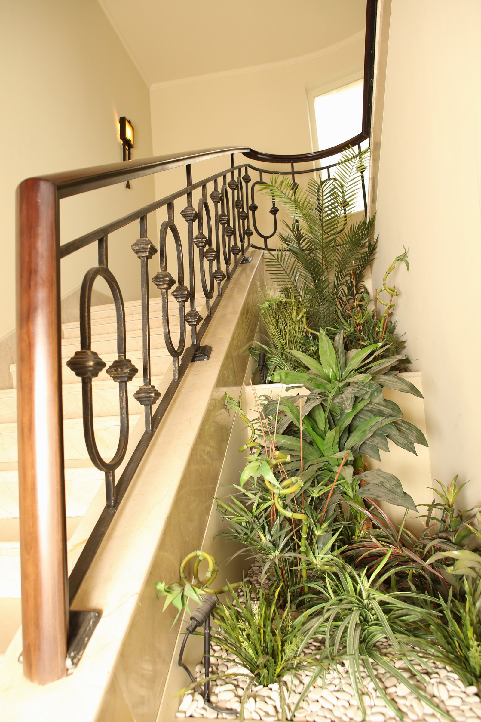 PALM HILLS RESIDENCE