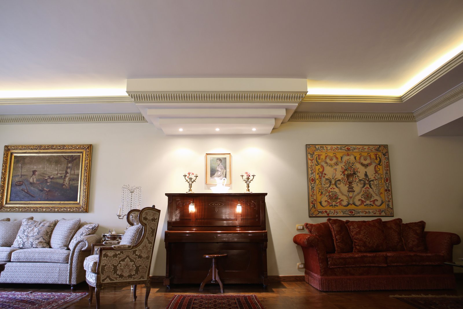 PALM HILLS RESIDENCE