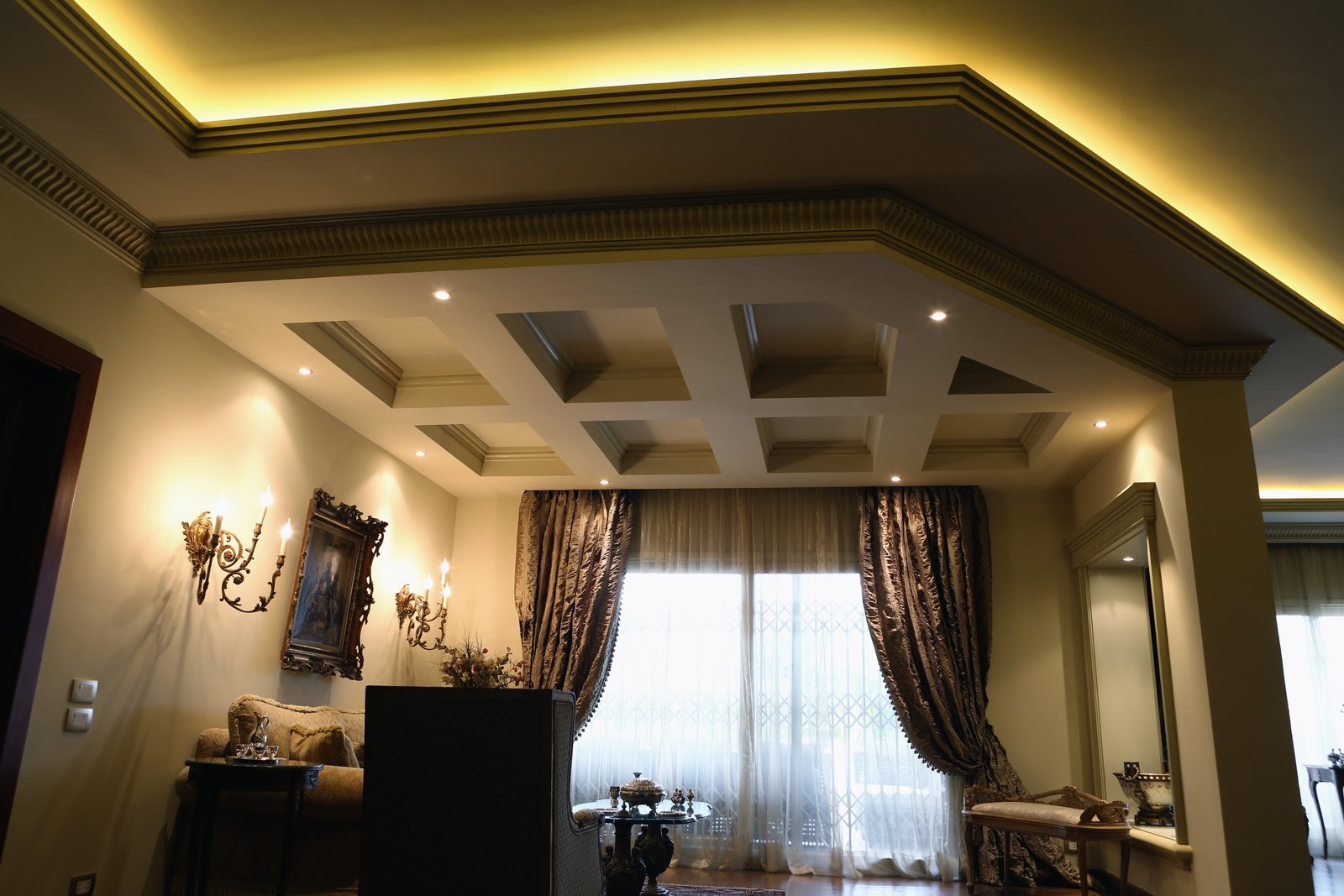 PALM HILLS RESIDENCE