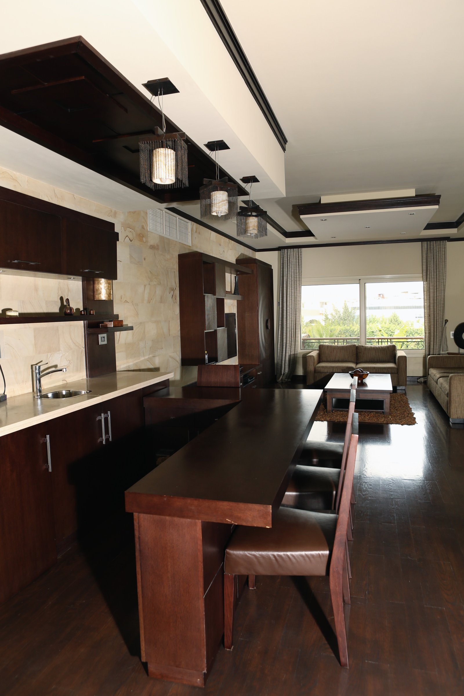 PALM HILLS RESIDENCE